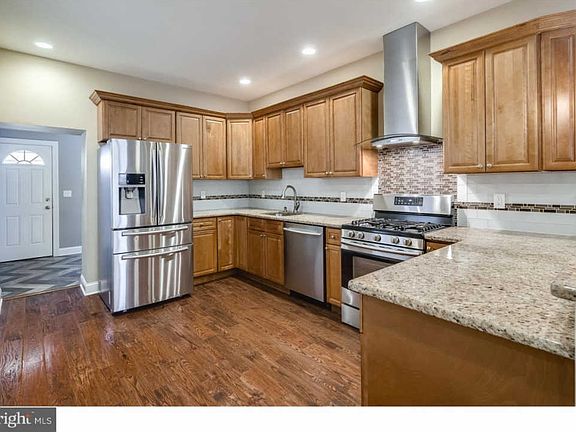 5th image of 3408 Richmond St