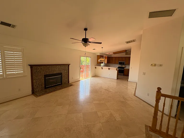 2235 Ventnor Ln — Photo 12