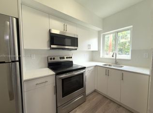 424 NW 84th St #424, Miami, FL 33150