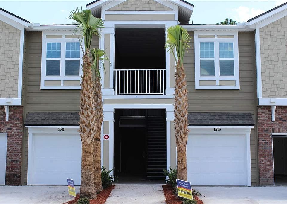 1513 Golden Lake Loop Exterior