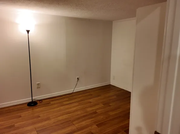 (undisclosed Address), Seaford, NY 11783