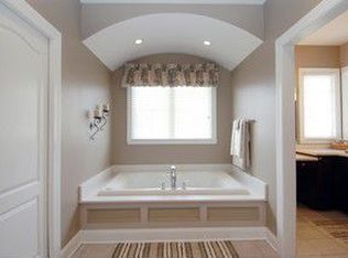 1310 Getzelman Rd, Hampshire, IL 60140