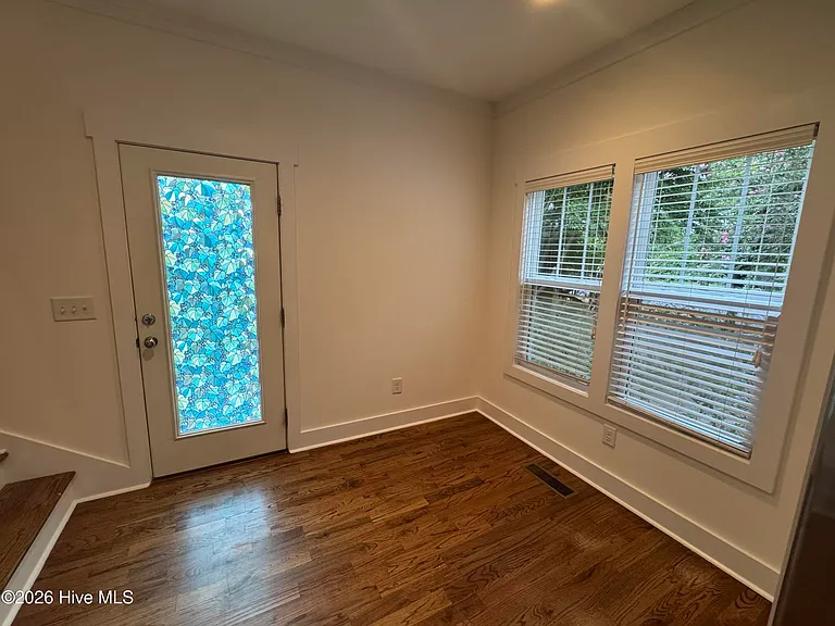 100 Jefferson St — Photo 17