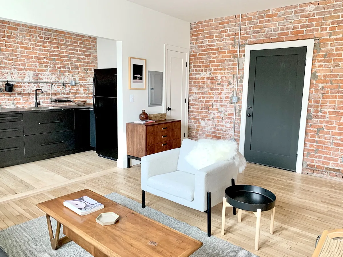 The Charlotte Apts — Photo 2