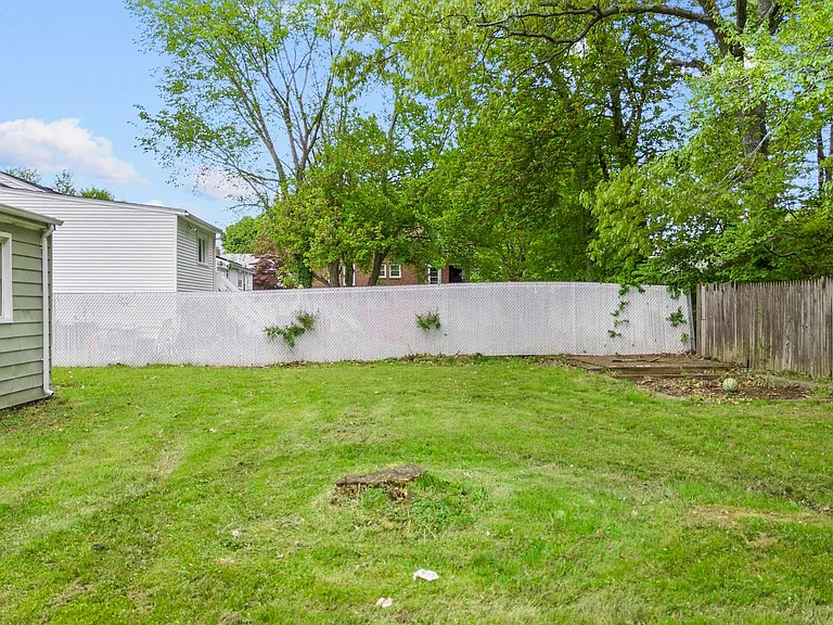 90 Everett St #2 — Photo 18