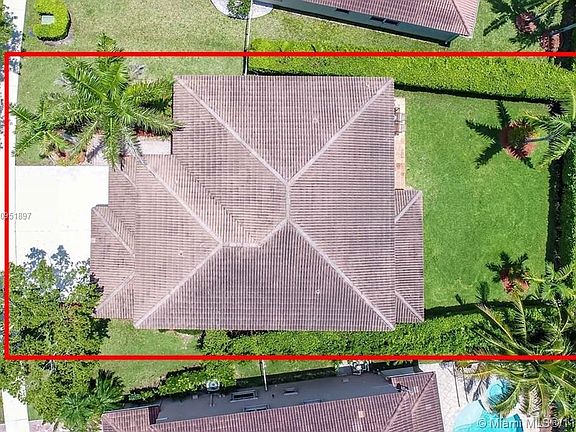 4th image of 622 Nandina Dr