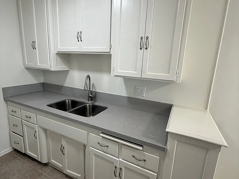 3186-92 Barrington Ave #3186-B — Photo 8