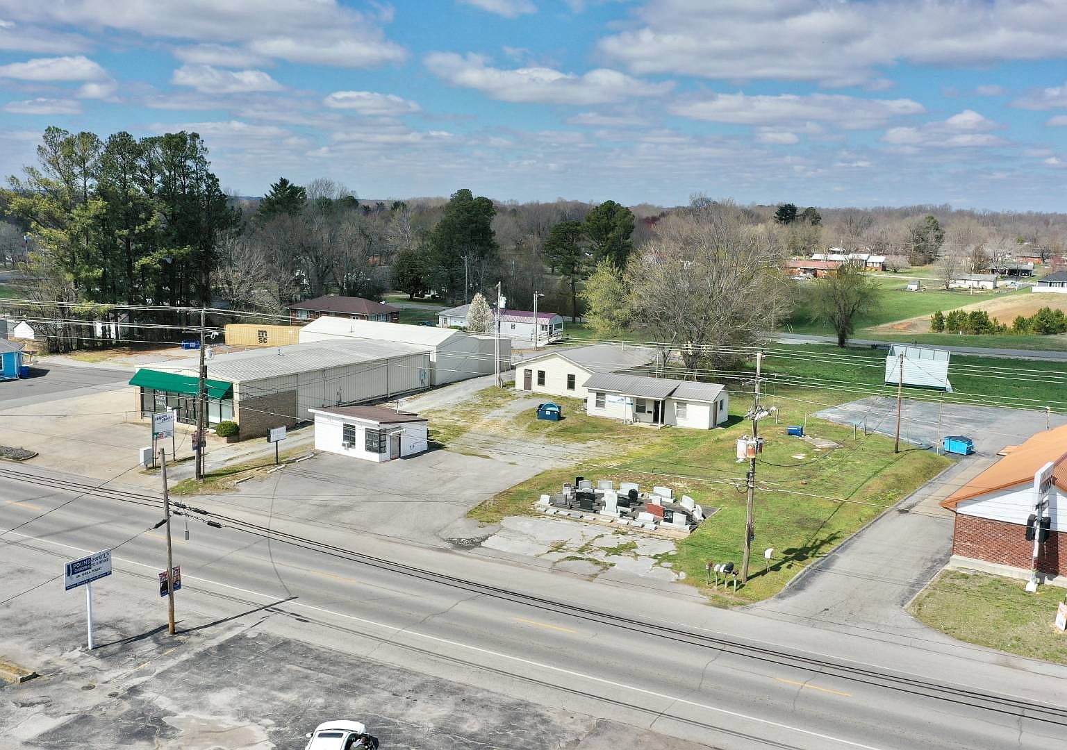 313 Main St, Cadiz, KY 42211 Zillow