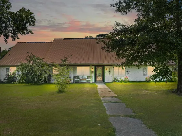 329 Diana Rd, Kilgore, TX 75662