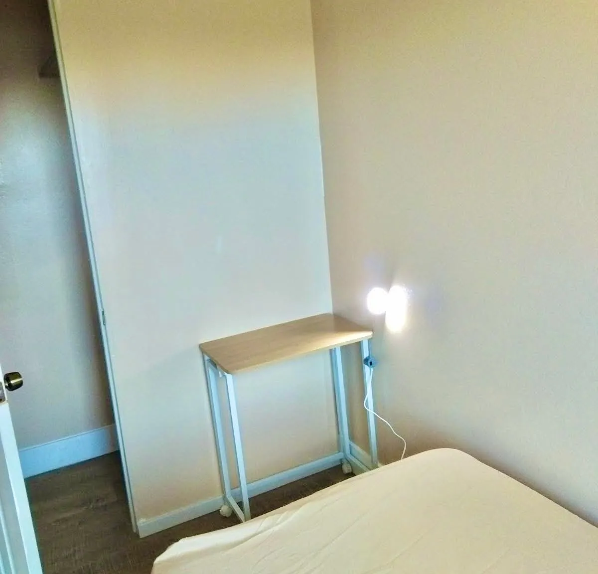 4 bed, $860 — Photo 2