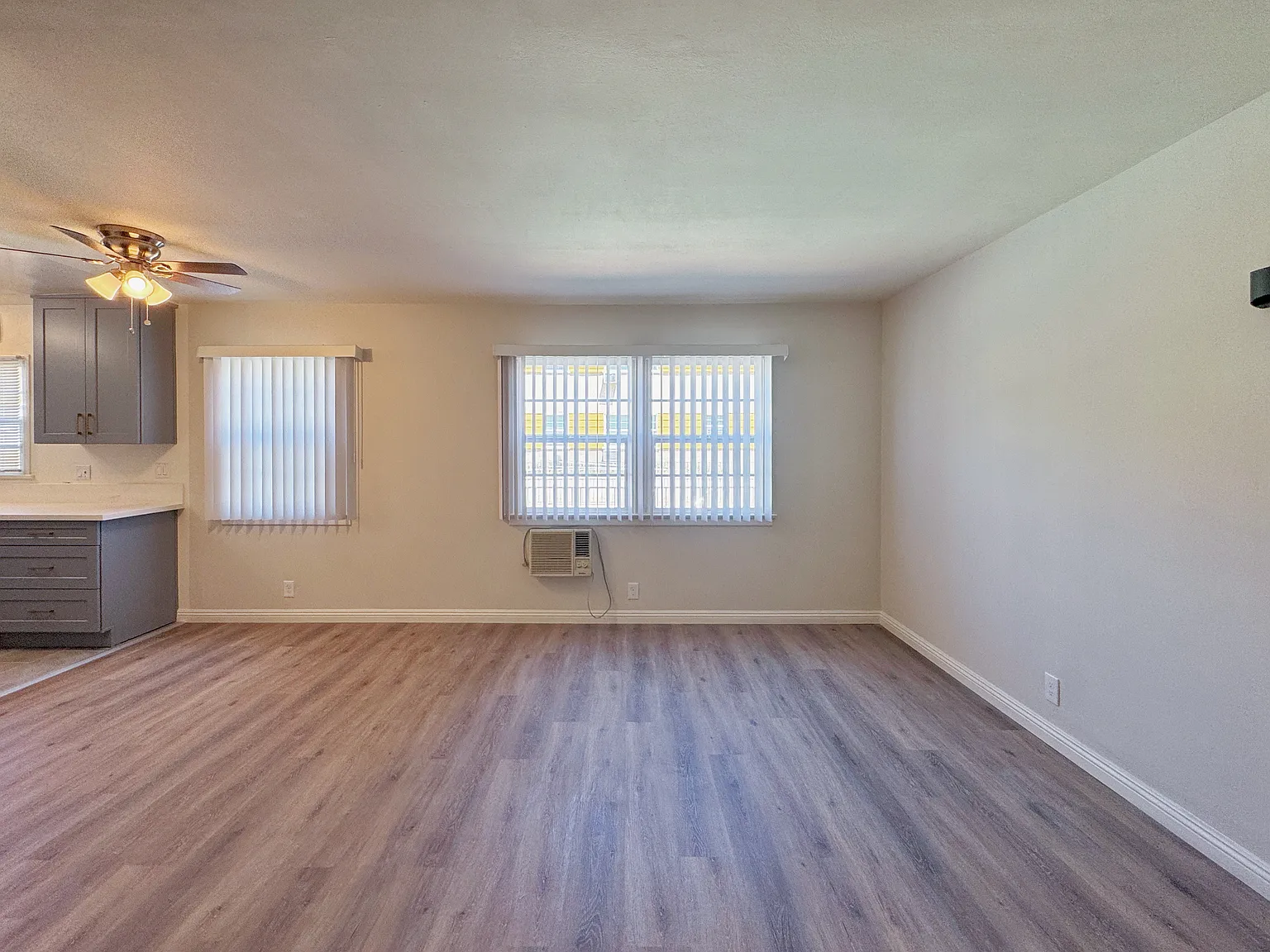 1 bed, 725 sqft, $2,245 — Photo 4