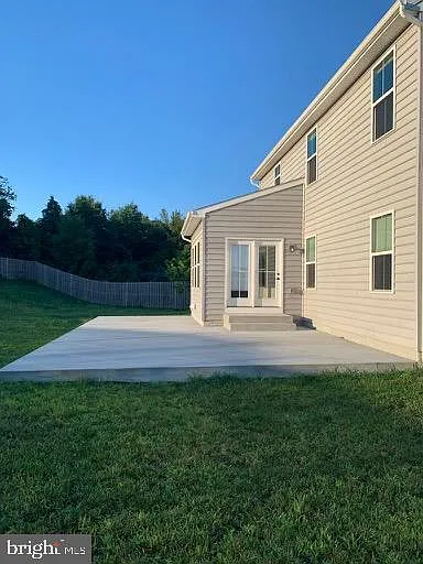 4 bed, 3.5 bath, 3468 sqft, $4,350 — Photo 3