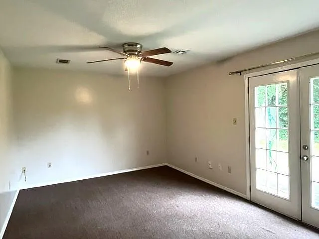 2 bed, 1.0 bath, 983 sqft, $1,375 — Photo 4