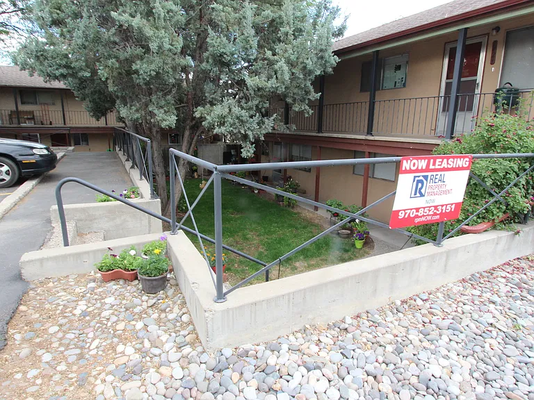 1425 Bunting Ave — Photo 18