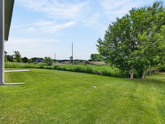 4th image of 11411 Latham Ln
