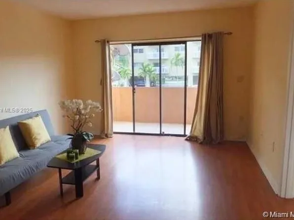 3582 NE 171st St APT 203, North Miami Beach, FL 33160