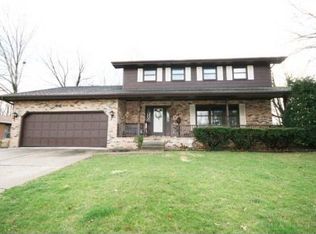 3055 Greenlake Dr, Decatur, IL 62521
