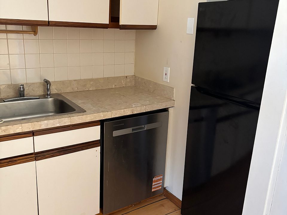 1st image of 17 Burgundy Hill Ln Unit 17