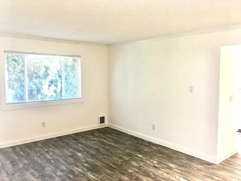 220 E Sunset Way #3 — Photo 5