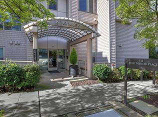 511 W Mercer Pl APT 204, Seattle, WA 98119