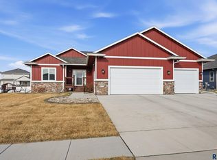 4405 S Sawtooth Trl, Sioux Falls, SD 57110