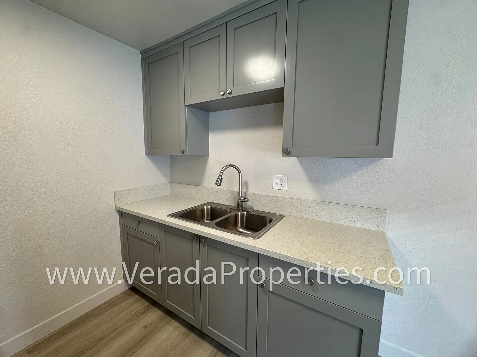2 bed, 750 sqft, $2,095 — Photo 2