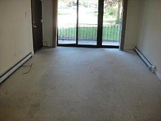 4th image of 245 N Walnut St #1