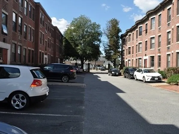 1 Cypress Rd APT 107, Brighton, MA 02135