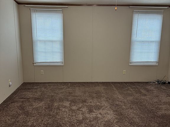 4th image of 78 E Airport Dr