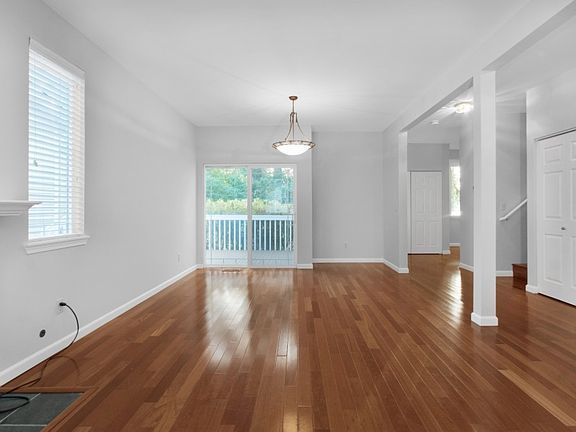 4th image of 4748 Lakeshore Ln SE #A