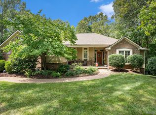 2852 Valley Oaks Dr, White Lake, MI