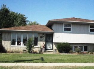 7004 W 85th St, Burbank, IL