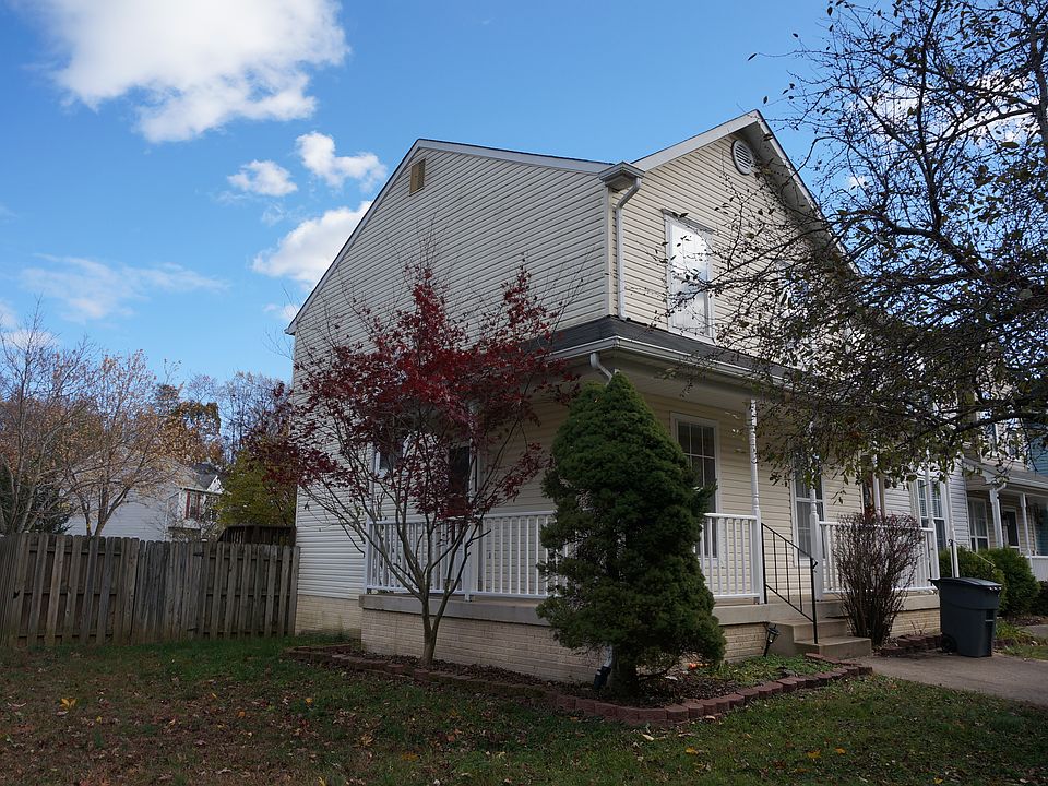 End unit townhouse near Quantico