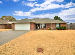 1413 Steiner Rd, Weatherford, OK 73096
