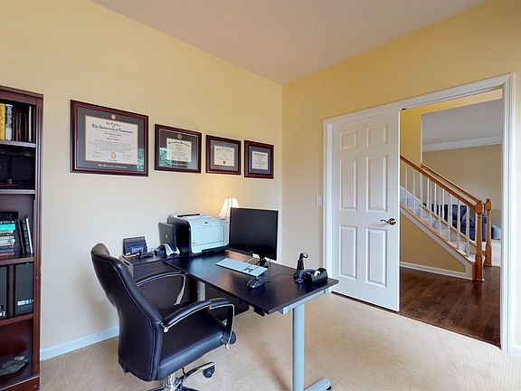 4th image of 107 Tyne Dr
