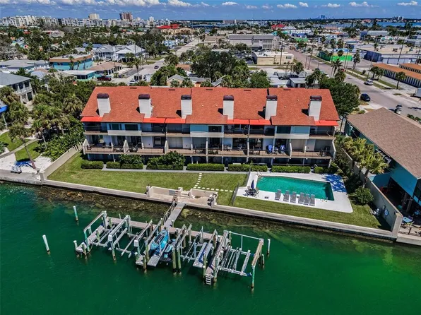 678 76th Ave #5, Saint Pete Beach, FL 33706