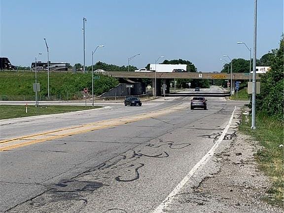 5th image of NE 48th St