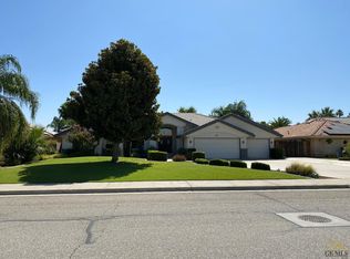 3130 Phairfield St, Bakersfield, CA 93314