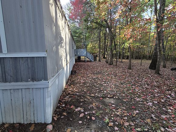 3rd image of 100 Horsehead Rd