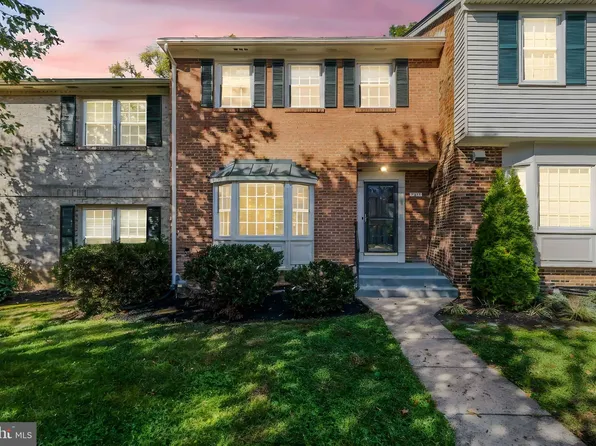 2757 Carter Farm Ct, Alexandria, VA 22306