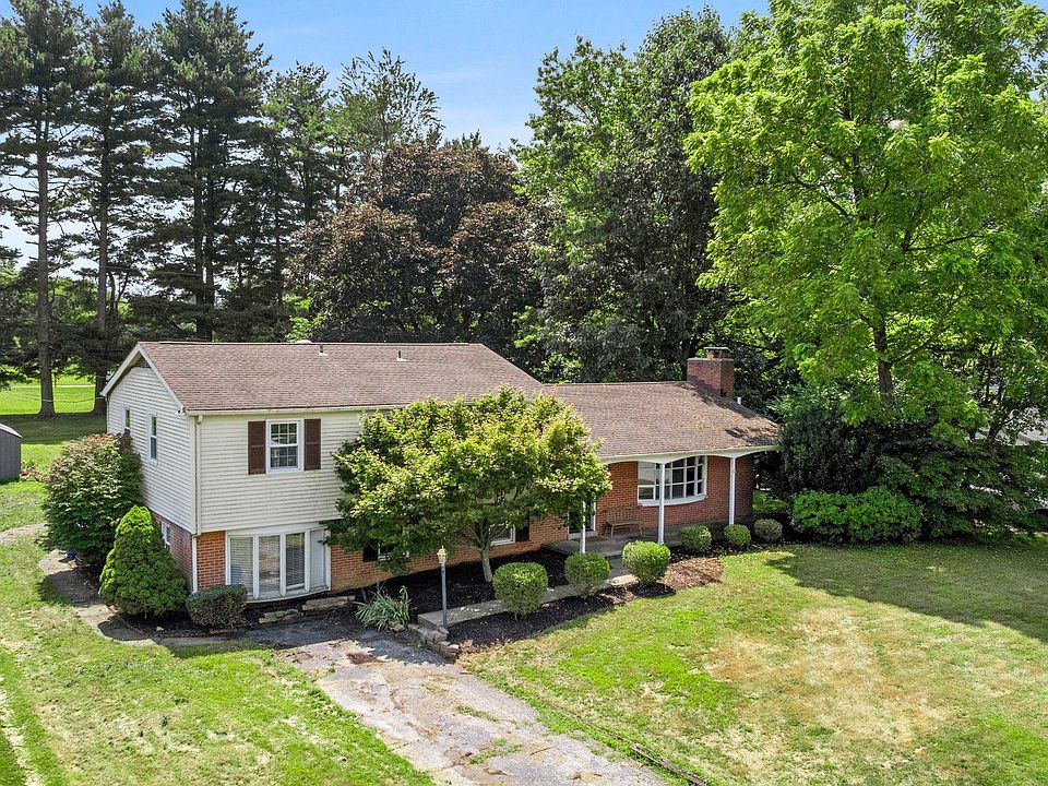 1st image of 46 Club View Ln