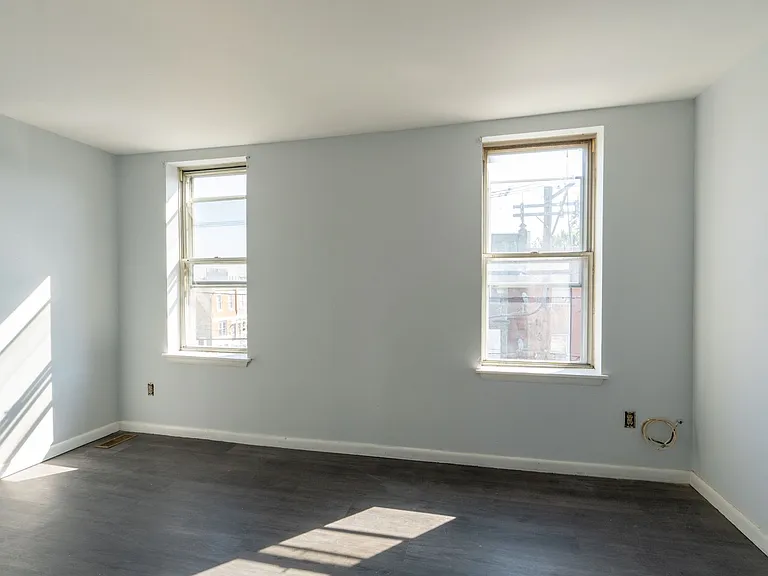1904 S 5th St — Photo 18