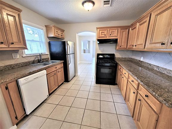 5th image of 5009 N Main St Unit 1/4