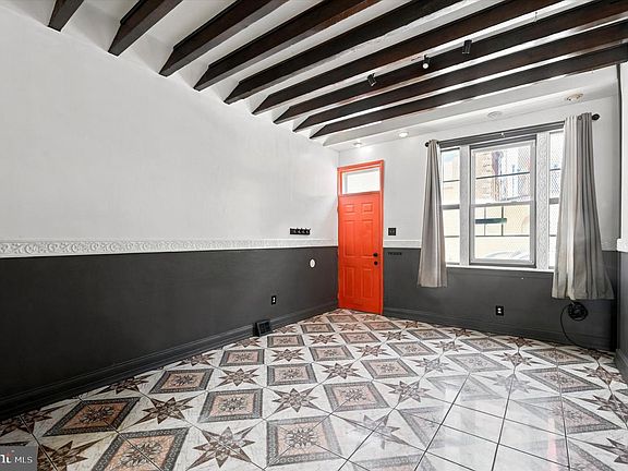 5th image of 102 E Huntingdon St