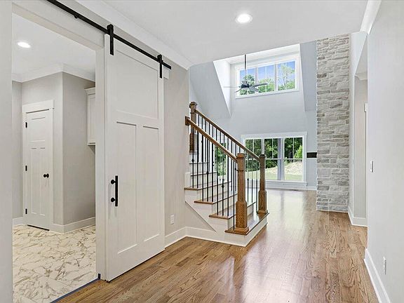 3rd image of 10589 Brownspring Dr #114