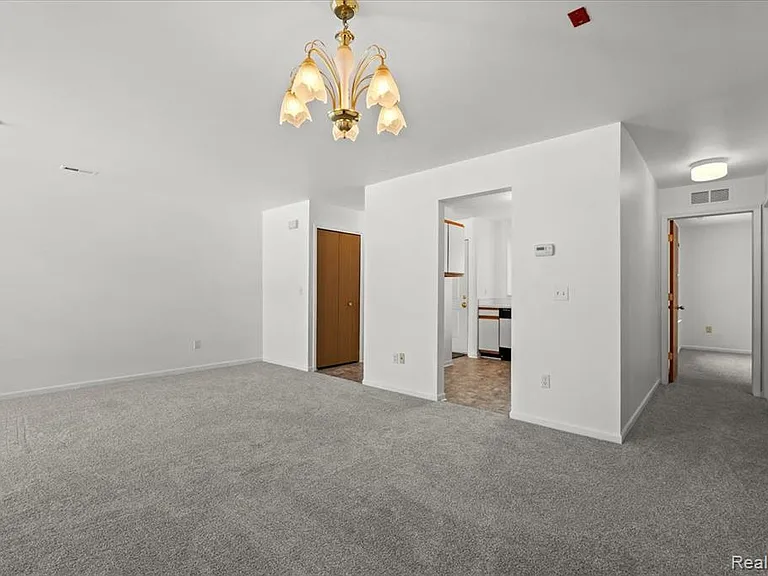 42713 Lilley Pointe Dr #213 — Photo 10