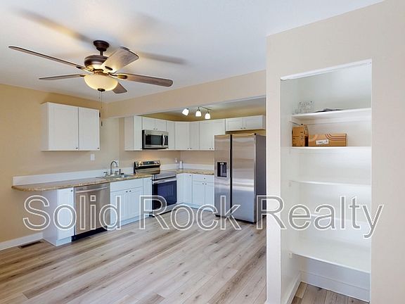 4th image of 5561 Dunbar Ct #1