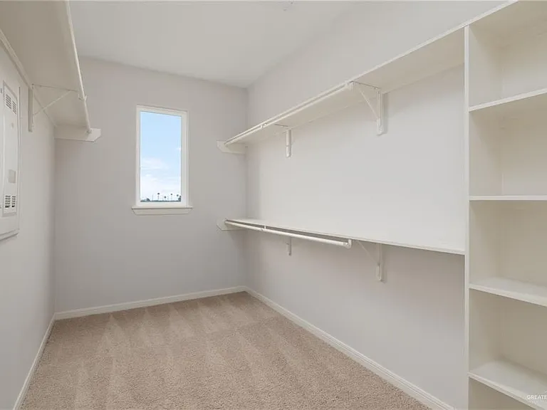 4628 Estancia Pkwy — Photo 18
