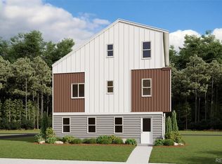 15203 W 69th Ave, Arvada, CO 80007