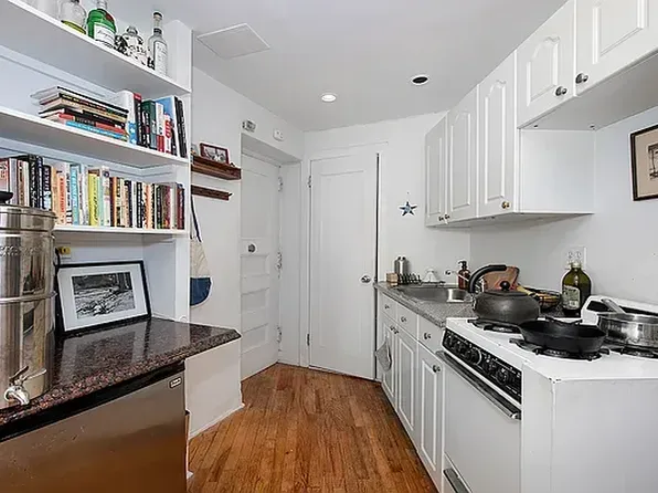 517 East 77th Street image 8 of 8